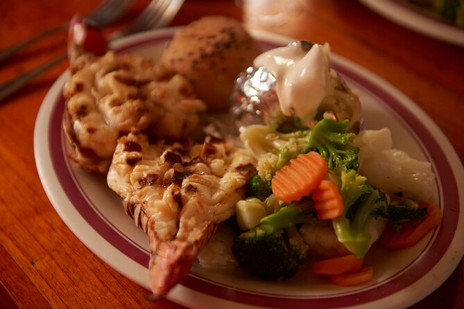 Columbus Romantic Dinner in Cancún - Service and the personal touch