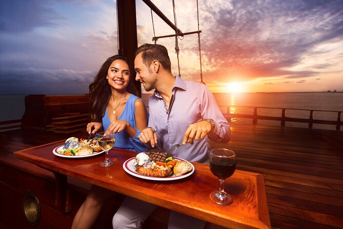 Columbus Romantic Dinner in Cancún - What the 2.5-hour itinerary feels like