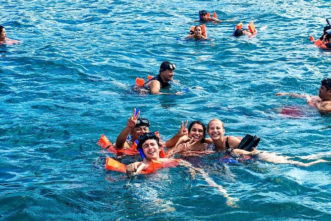 Complete Isla Mujeres excursion from Cancun with all inclusive - Final call: choose the right boat and expect a group day