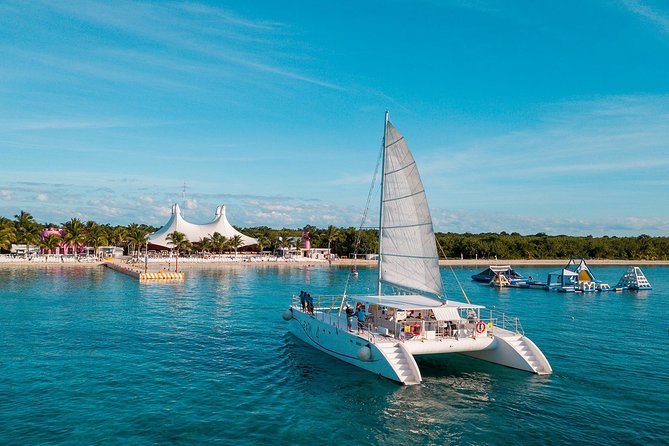 Cozumel Catamaran Snorkeling Tour & Lunch (Hotel Pick Up) - Who should book this Cozumel day trip