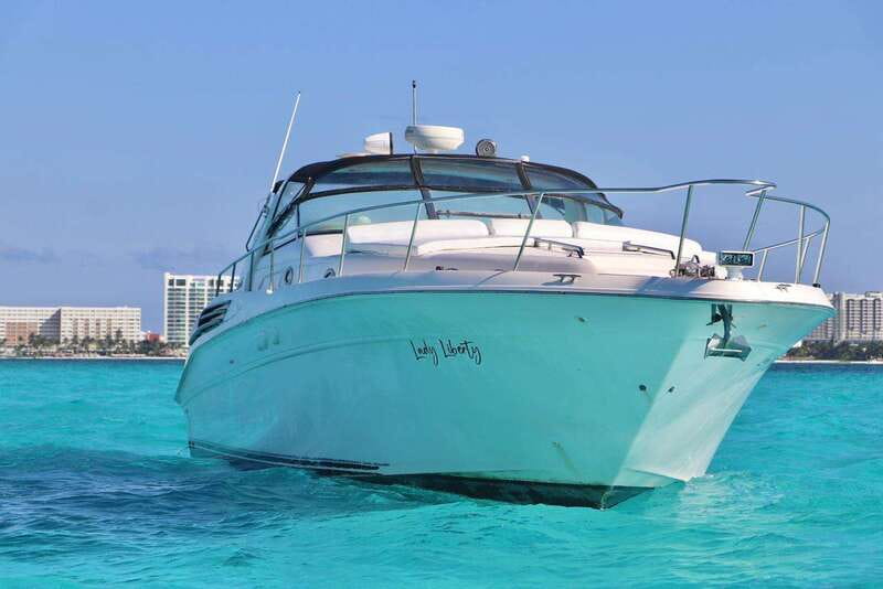 Cruising paradise in a luxury yacht in Cancun - Key points to know before booking