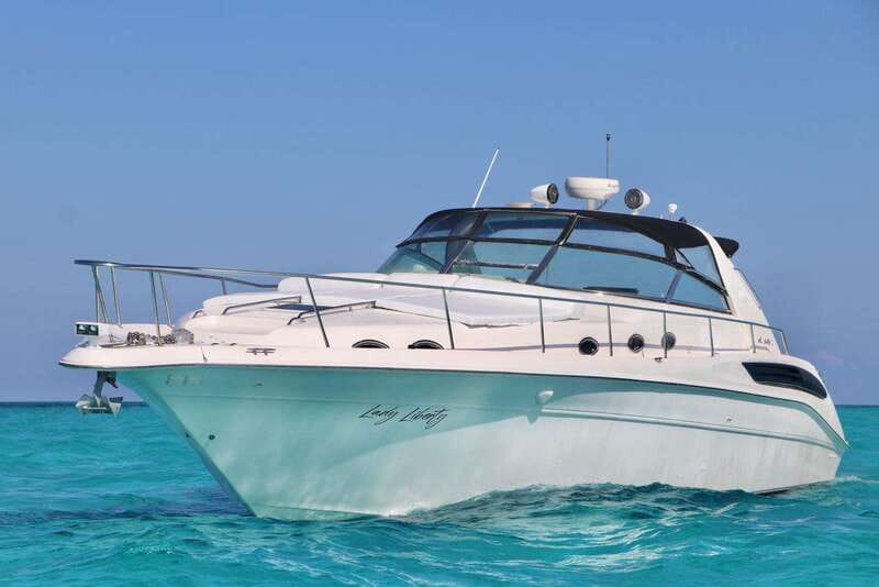 Cruising paradise in a luxury yacht in Cancun - What the Isla Mujeres route adds