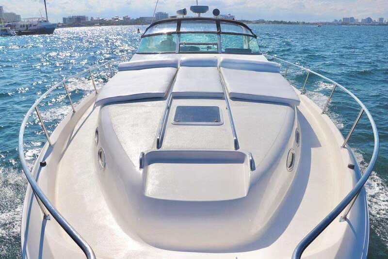 Cruising paradise in a luxury yacht in Cancun - The private yacht advantage