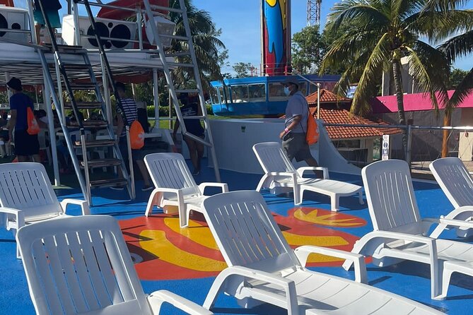 Dancer Cruise Isla Mujeres Snorkel Food and Drinks Included - Lunch with fajitas and ceviche