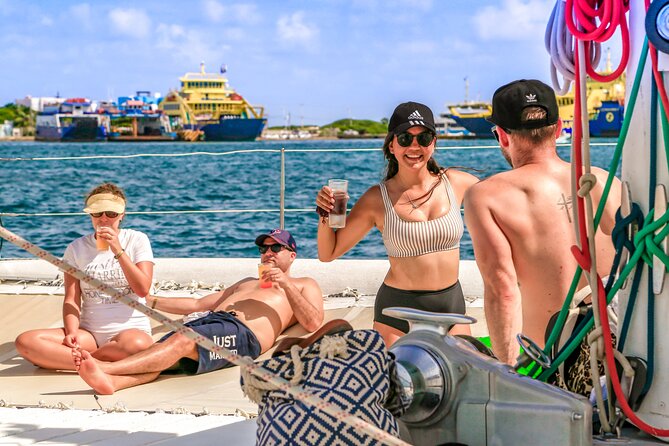 Deluxe Catamaran tour to Isla Mujeres with Open Bar and Lunch - What this Cancun catamaran day is really like