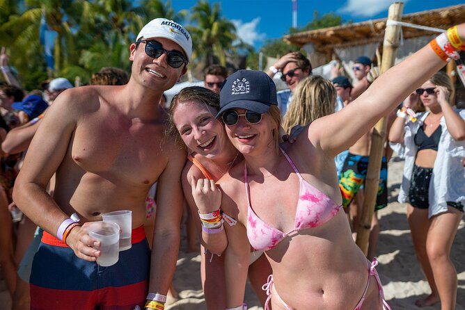 Deluxe Catamaran tour to Isla Mujeres with Open Bar and Lunch - Starting at Marina Sailaway in Cancun’s Hotel Zone