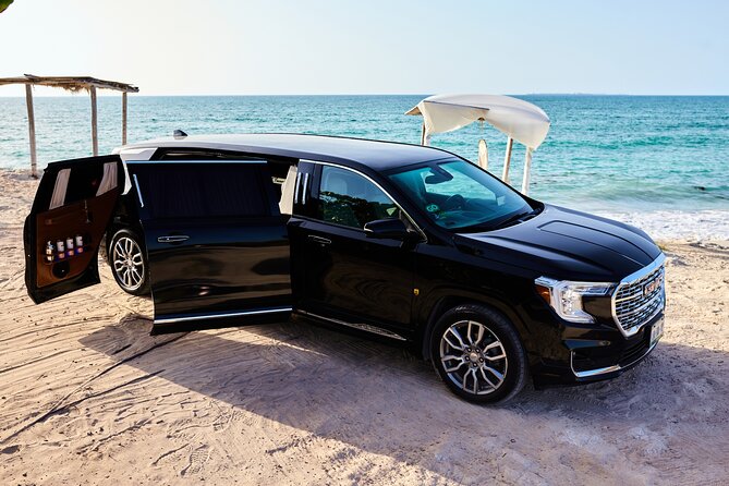 Deluxe Limousine GMC from Cancun Airport - Finding the right person at Terminals 2, 3, and 4