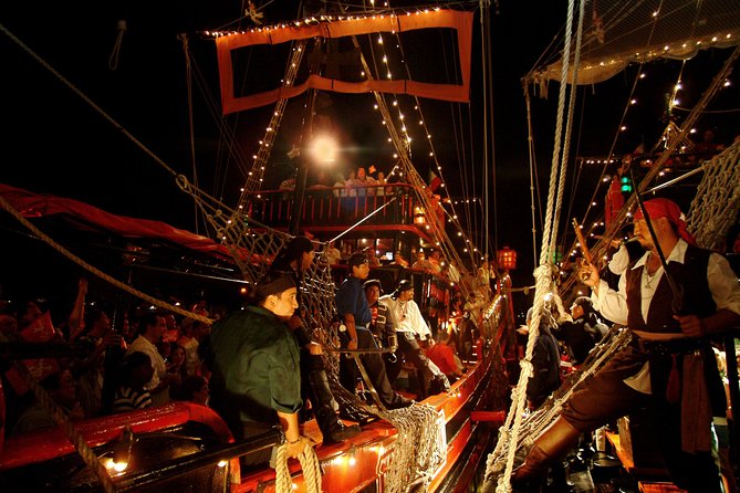 Dinner & Live Pirate Fight from Cancun - The enemy ship and the main pirate battle