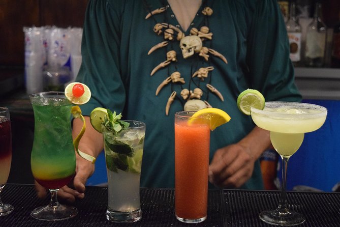 Dinner & Live Pirate Fight from Cancun - Who will enjoy this pirate dinner most