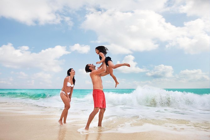 Discover Isla Mujeres tour with snorkel, buffet and open bar - Lunch, open bar, and the beach club