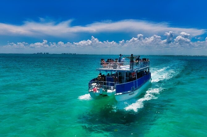 Discovering Isla Mujeres on a Double Decker Catamaran - Group size, language, and service