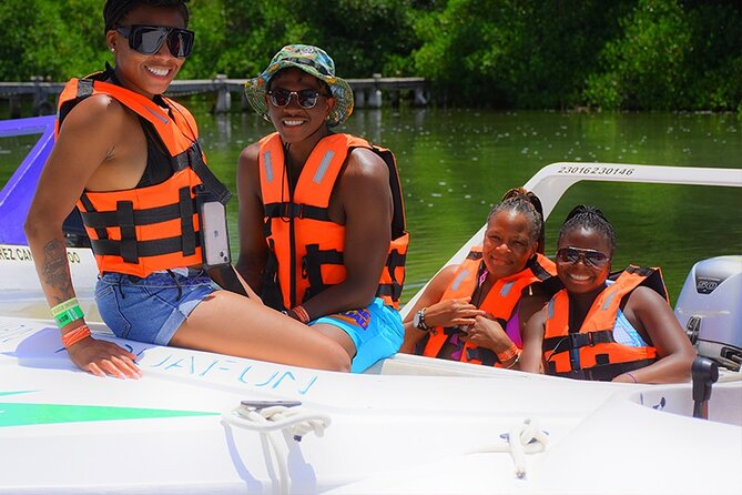Exciting Speedboat & Snorkeling Tour in Cancun Lagoon! - Snorkeling at the Mayan Reef