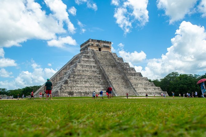 Experience Chichén Itzá: Full Day Tour with Cenote & Valladolid - What your two hours at Chichén Itzá really means