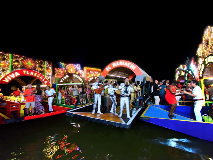From Cancun: All-Inclusive Xoximilco Park Admission - Food served during the ride