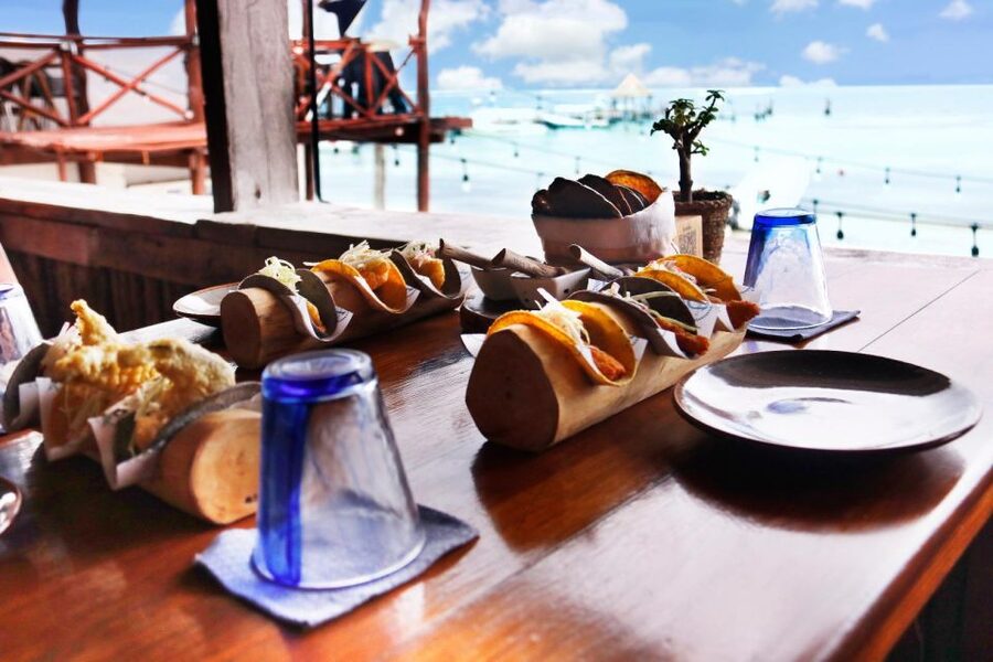 From Cancun:Beachside Tacos & Town Tour With Tequila Tasting - One hour to explore the main plaza