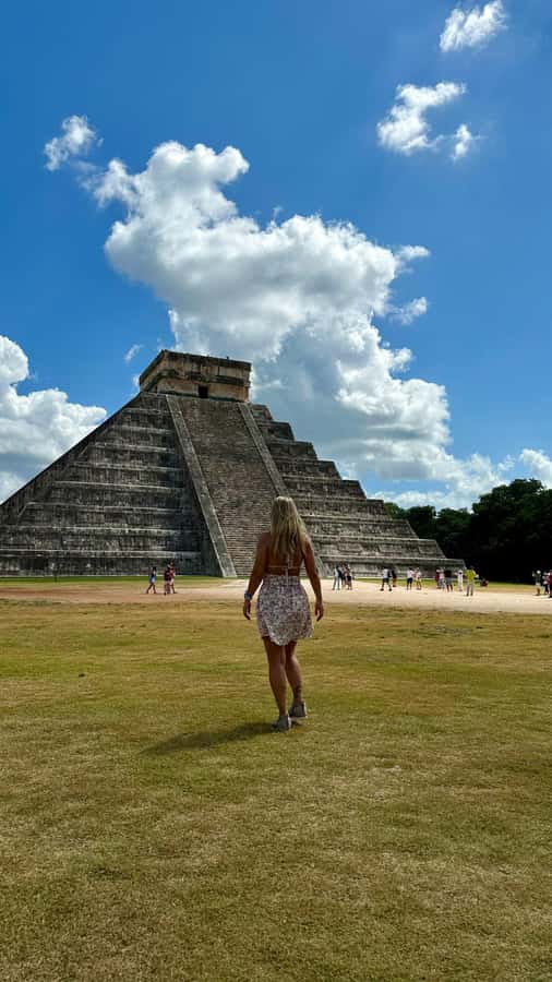 From Cancun: Early access to Chichen Itza - What the guide adds to the morning