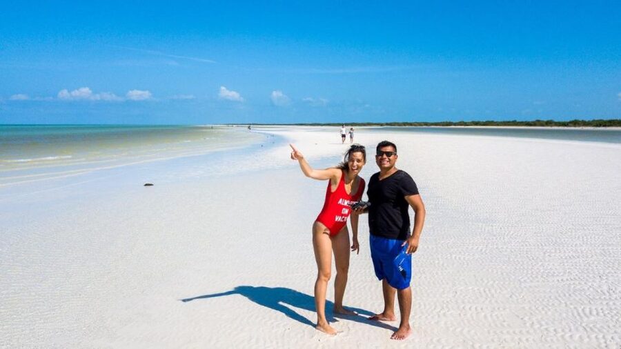 From Cancun or Puerto Morelos: Holbox Boat Tour with Lunch - Why this Holbox day trip packs so much into one day