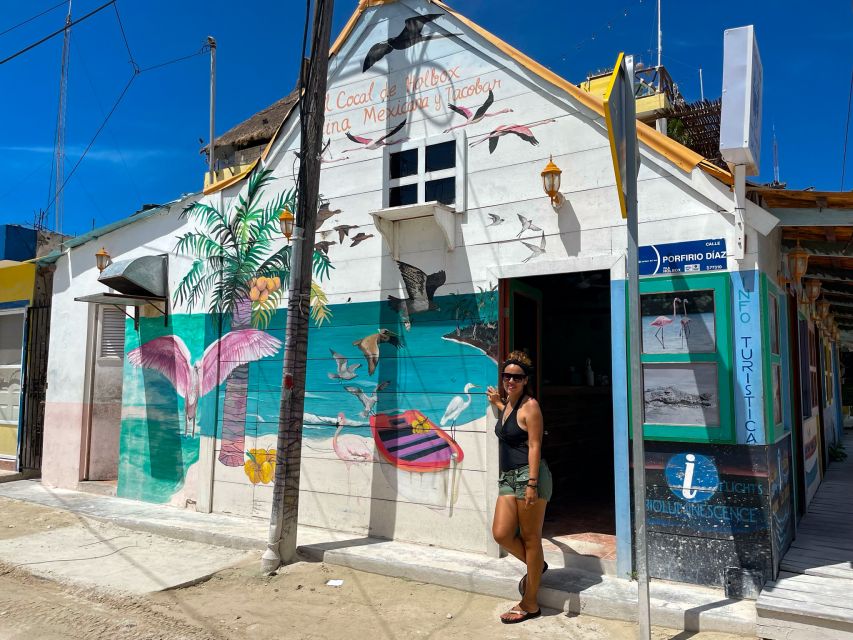 From Cancun or Puerto Morelos: Holbox Boat Tour with Lunch - What the guide and boat experience add