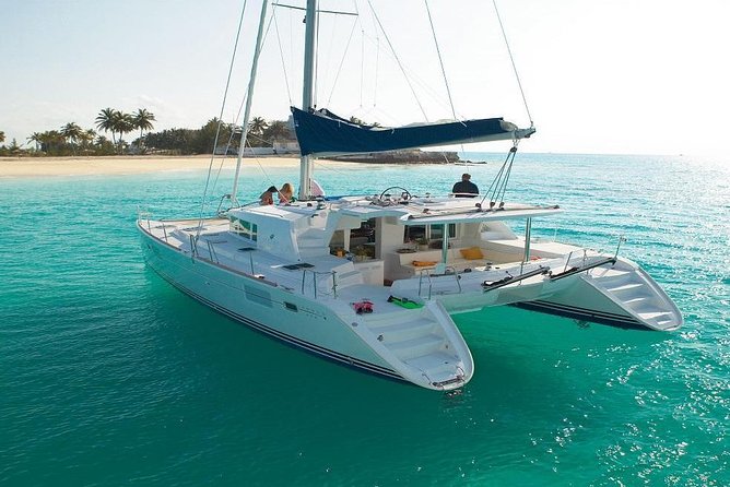 Full-day Isla Mujeres All-inclusive Cruise from Cancún - Sailing from Cancun on a classic or luxury catamaran