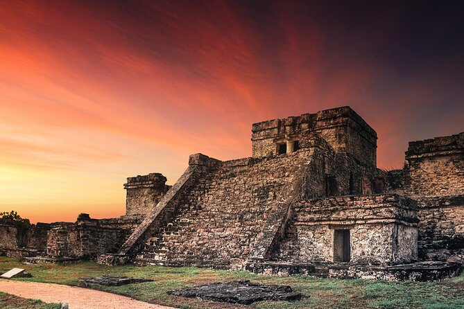 Full-Day Tour of Tulum Ruins and Cenotes with Lunch - Ninety minutes among Tulum’s stone temples