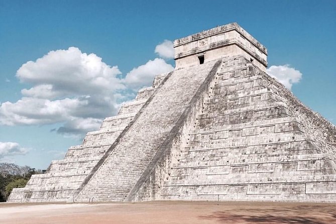 Full day tour to Chichén Itzá, Valladolid and Cenote, tour from Cancun - The long ride from Cancun and Riviera Maya