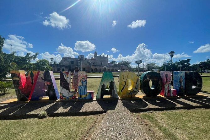 Guided Tour to Chichen Itza, saamal Cenote and Valladolid City - Chichen Itza and the Kukulcan pyramid