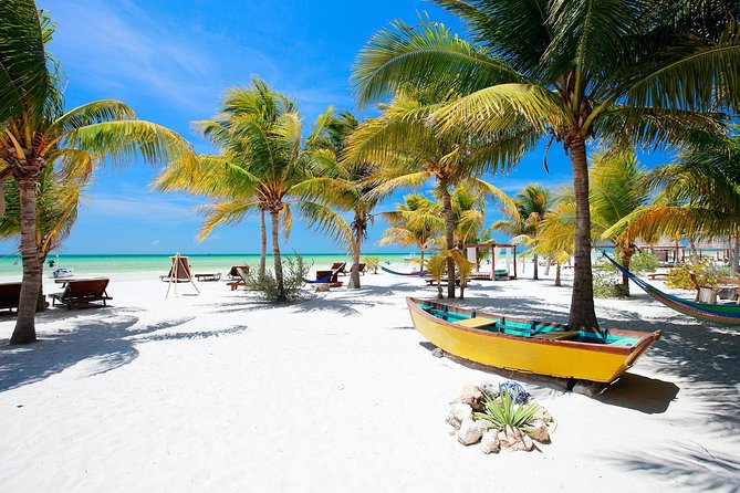 Holbox plus Island Magic by boat Tour from Cancun - Isla Pasion and the bird-filled sandbars