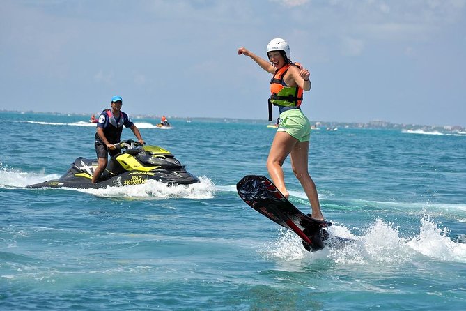 Hoverboard Flight in Cancun - What the 20-minute session feels like