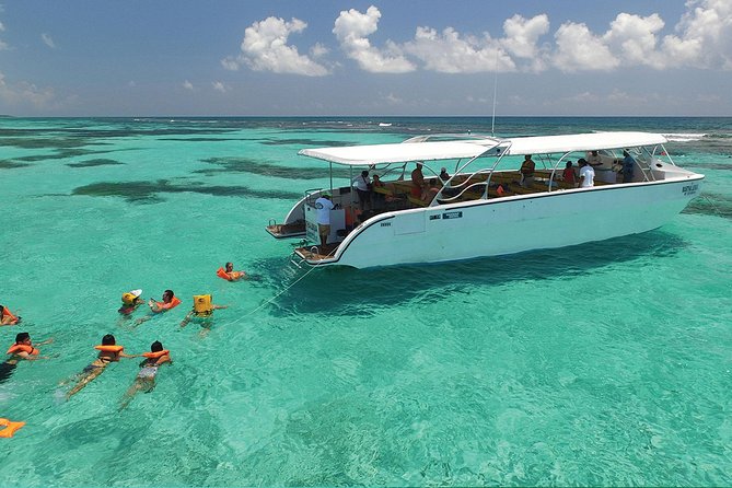 Isla Contoy and Isla Mujeres Tour with Snorkeling from Cancun - Exploring Protected Isla Contoy