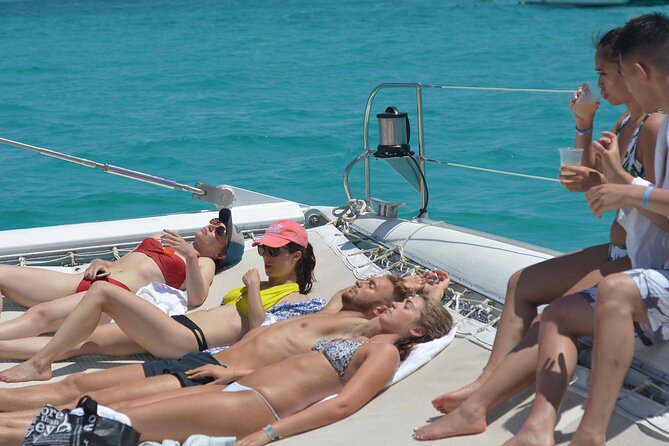 Isla Mujeres Basic Trip with Snorkel and Open Bar - Key points at a glance