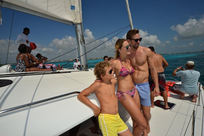 Isla Mujeres Catamaran from Cancun with Open bar and lunch - The mood on board