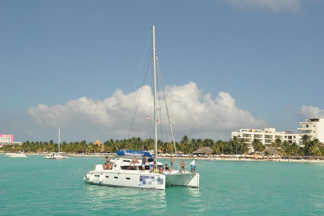 Isla Mujeres Catamaran Luxury Sailing Experience - Sailing from Cancun on a catamaran