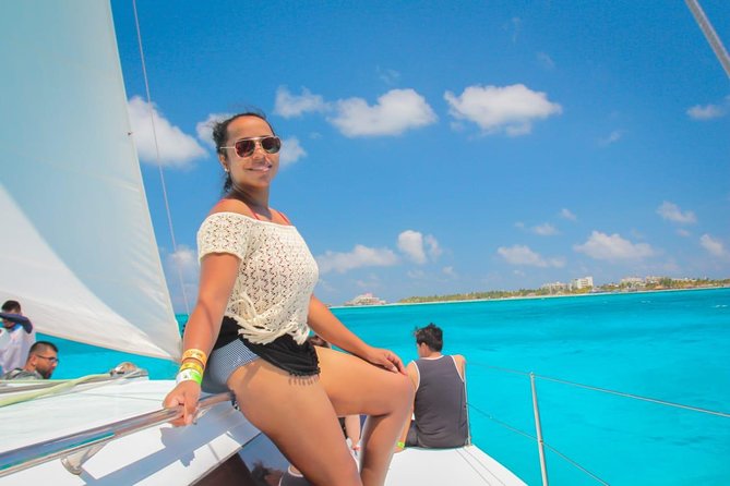 Isla Mujeres Catamaran Luxury Sailing Experience - Calle Hidalgo and the downtown stop