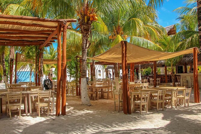Isla Mujeres Catamaran! Party & Premier Beach Club (Adults Only) - What the $107 price really buys