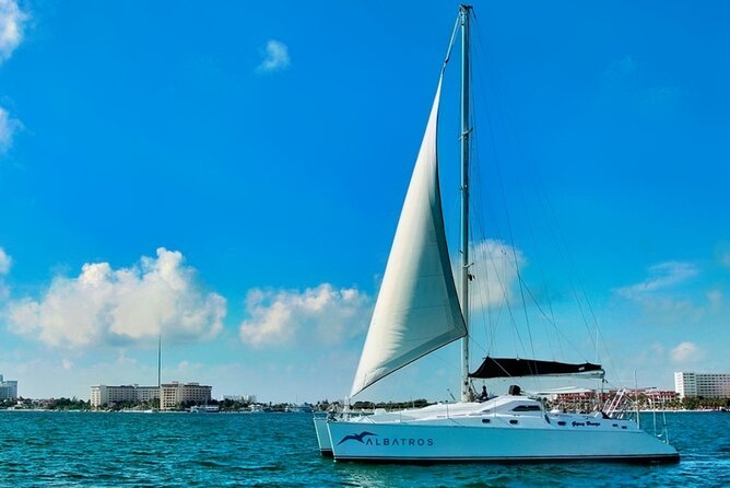 Isla Mujeres Catamaran Sailing Experience with Lunch & Open Bar - The return sail and the spinnaker possibility