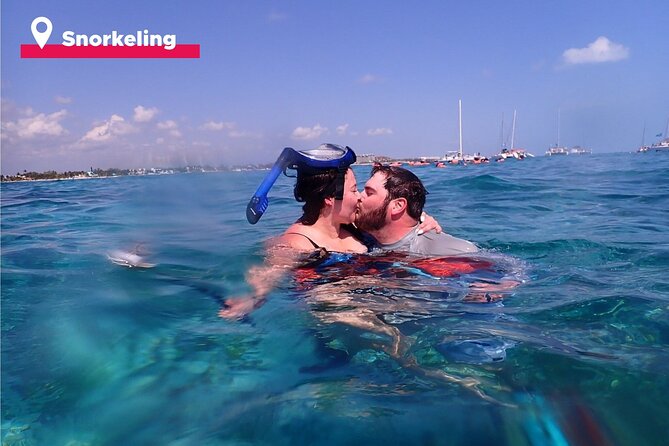 Isla Mujeres Catamaran + Snorkel + Open Bar on board + Buffet - Who will enjoy this boat most