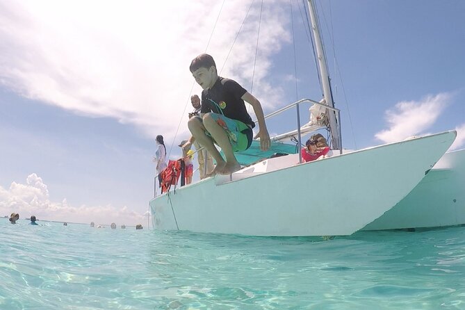 Isla Mujeres Catamaran Tour from Cancun with Snorkel and Open Bar - What the $29 price really means