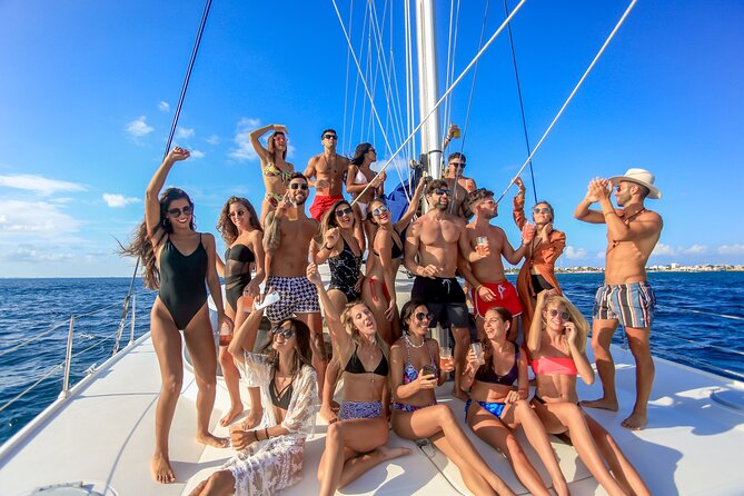 Isla Mujeres Catamaran Tour with Open Bar, Lunch and Snorkeling - The return sail and sunset views