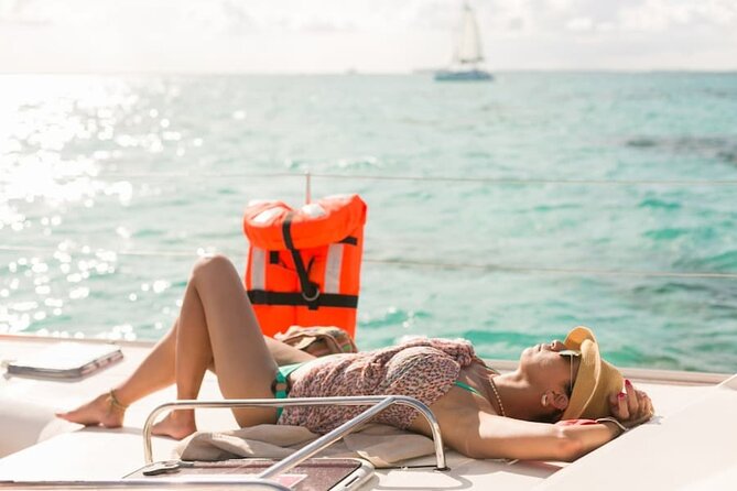 Isla Mujeres Catamaran Tour with Snorkel, Open bar and Transport - Sailing from Playa Tortugas