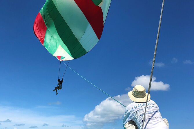 Isla Mujeres Catamaran Tour with Snorkeling at MUSA, Buffet Lunch & Open Bar - What the $20 extra charge really means