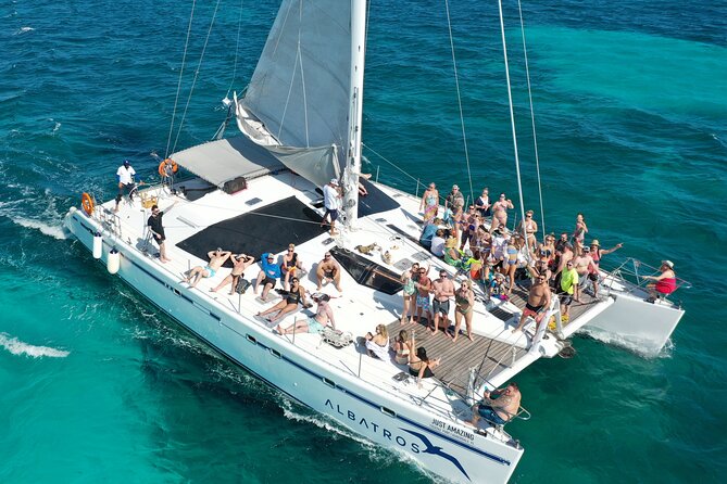 Isla Mujeres Plus by Albatros Catamarans - Lunch at the international buffet