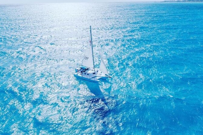 Isla Mujeres Premium Tour in Private Catamaran with Lunch - Two hours at Playa Norte