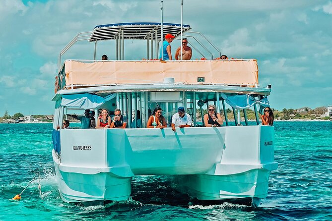 Isla Mujeres, Snorkel, Lunch & Pick Up from Cancun to P.Morelos - The ride back turns into a floating party