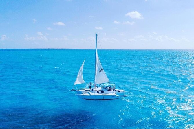 Isla Mujeres Tour in Private Catamaran with Snorkel and Lunch - Leaving Playa Tortugas for El Meco reef