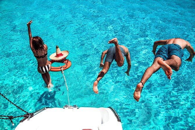Isla Mujeres Tour on Catamaran with Snorkel, Open Bar, Buffet & Beach club - Arriving at Isla Mujeres