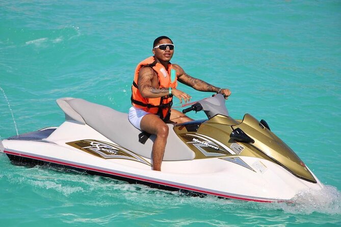 Jet Ski Rental in Cancun for 2 People - What the $95 price really covers