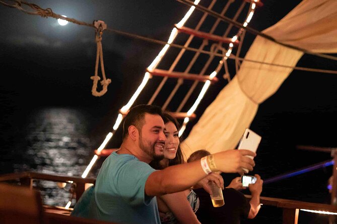 Jolly Roger Pirate Show and Dinner in Cancun - Who will enjoy this pirate dinner cruise?