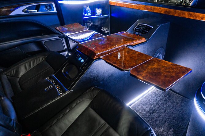 Lincoln Strecth Limo from Costa Mujeres to Cancun Airport - What the $153 Price Really Buys You