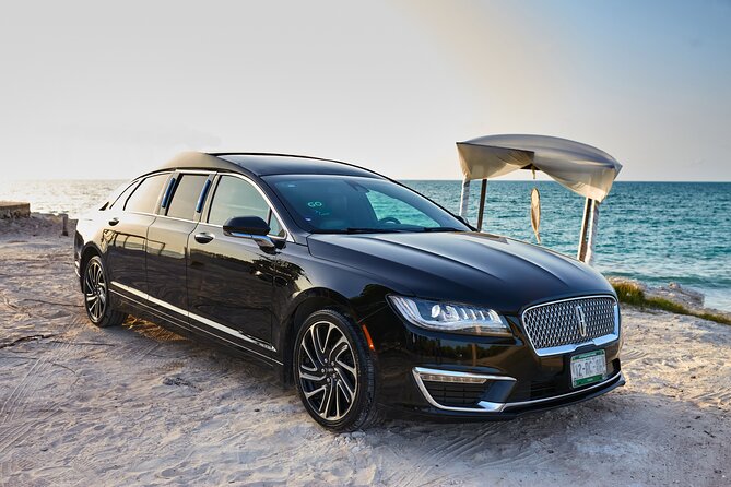 Lincoln Strecth Limo from Costa Mujeres to Cancun Airport - The 45-Minute Hotel Pickup