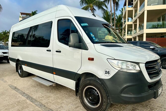 Luxury Airport Transfer: Cancun, Tulum, Playa del Carmen One-Way - A private ride to Cancun hotels